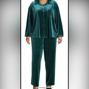 Terra & Sky Emerald Green Ribbed Velvet  Set size 1X